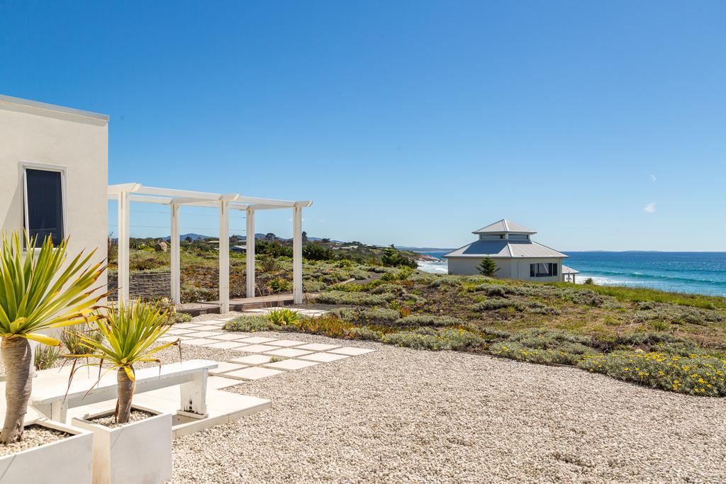 Saltwater - Absolute Oceanfront, Fire Pits, Some Villas With Hot Tubs And Sauna Falmouth Экстерьер фото